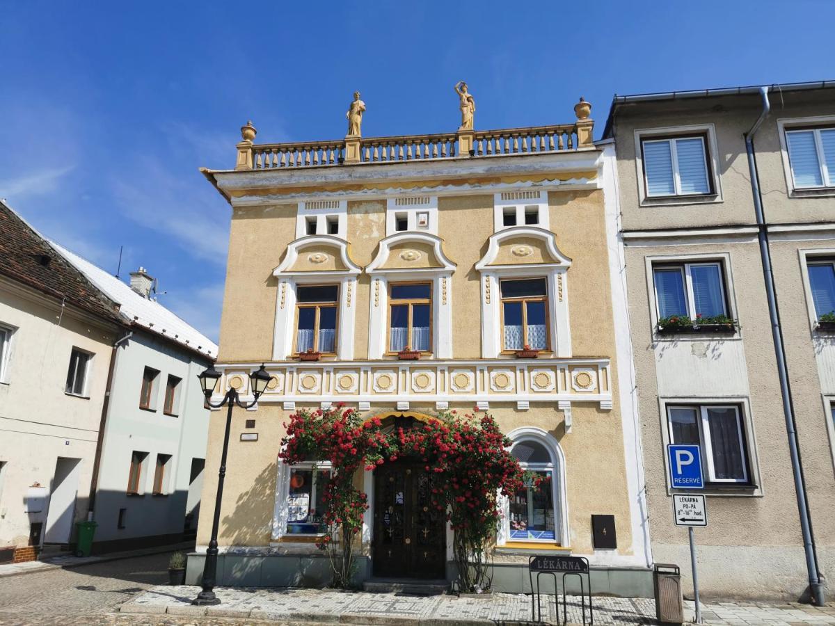 U Cerneho Orla Appartement Vidnava Buitenkant foto