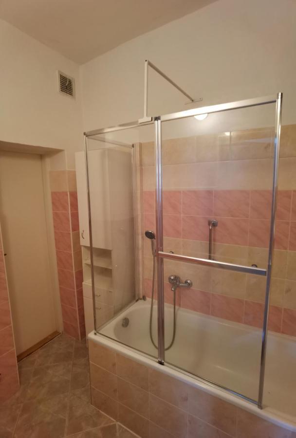 U Cerneho Orla Appartement Vidnava Buitenkant foto